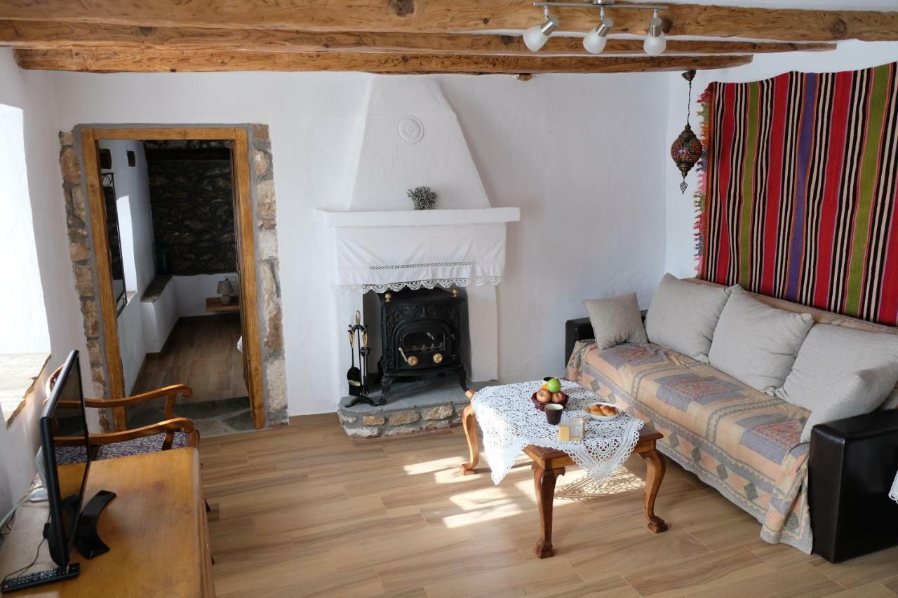 Linos Traditional Cottage Theologos  Eksteriør billede